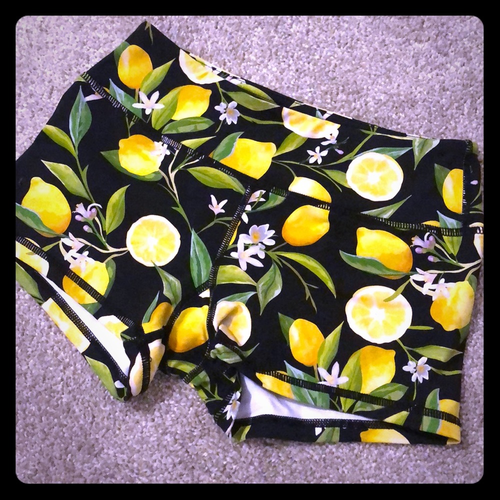 Savage barbell lemon booty shorts